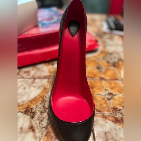 Loboutin style wine bottle holder - Picture 4 of 4